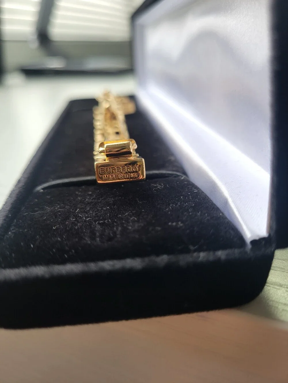 Burberry Gold 'LOVE' and 'BURBERRY' Hair Clips